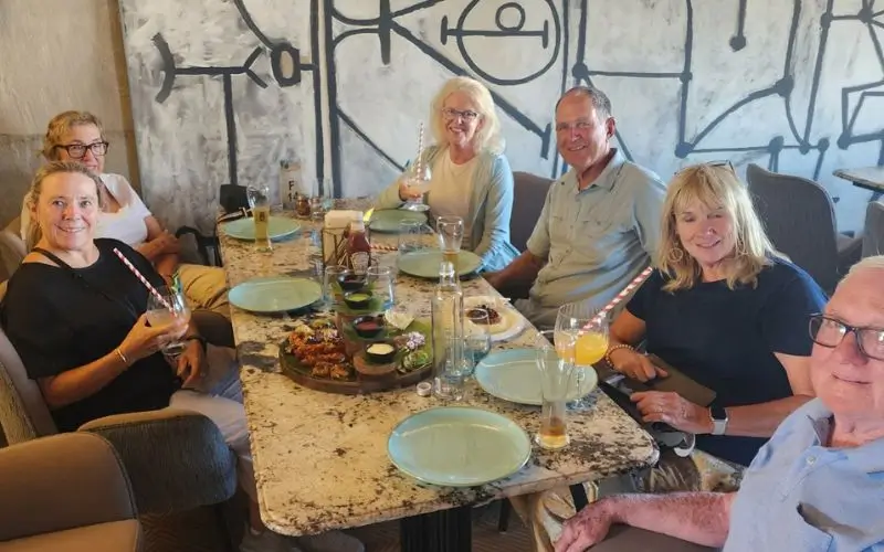 Food and Local Expenses During the Taj Mahal Tour
